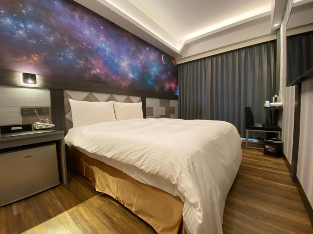 Weifeng Boutique Business Hotel - Zhanqian Branch Pingtung المظهر الخارجي الصورة